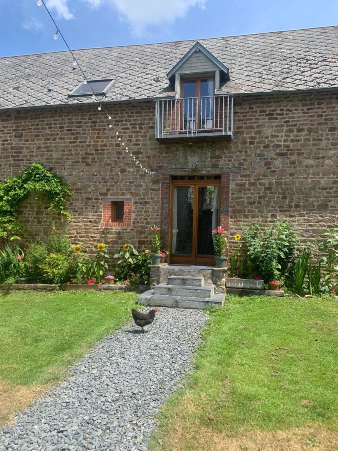 Les Rouges Terres Gites - La Laterie Saint-Amand  Eksteriør billede